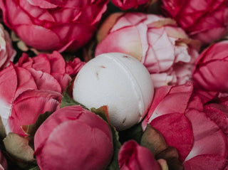 Botanist's Bounty · Flower Market Bath Bomb · Peony - Of The Vine